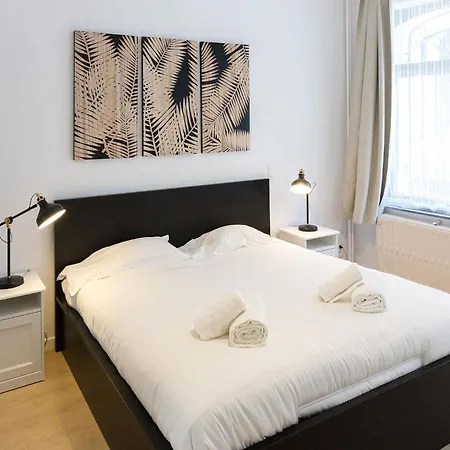 Apartment in Brussels, Degroux by Homenhancement SA Buitenkant foto