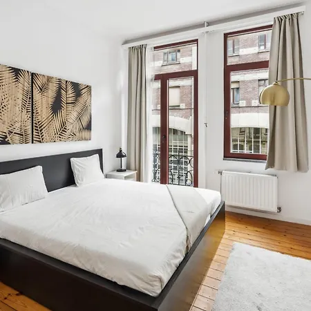 Apartment in Brussels, Degroux by Homenhancement SA Buitenkant foto